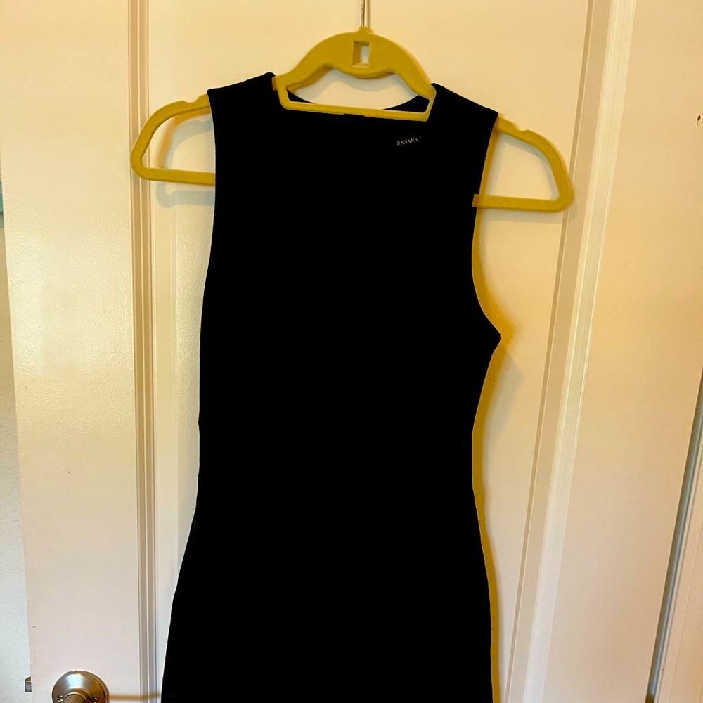 Banana Republic black sheath sleeveless lined dress